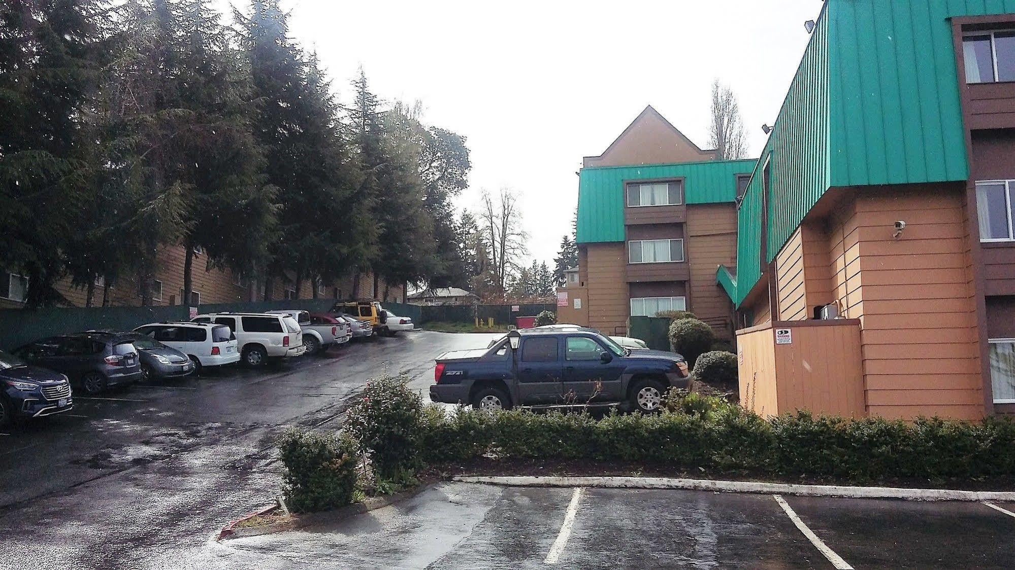 Sutton Suites Hotel SeaTac Zewnętrze zdjęcie